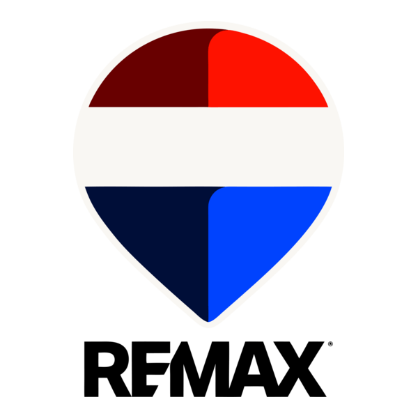RE/MAX Plaza logo