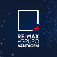 RE/MAX + Grupo Vantagem logo